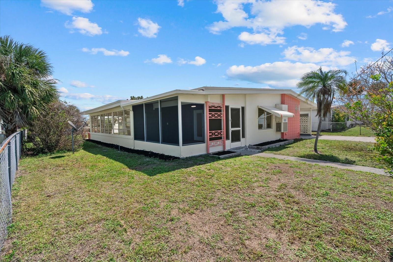 6019 Merril St Property Photo 29
