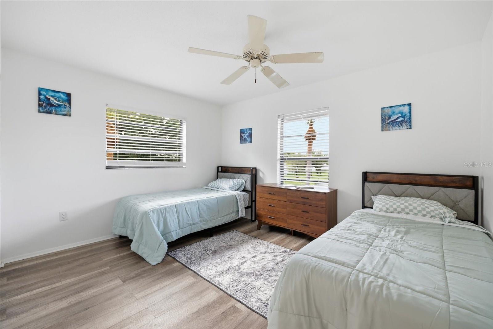 335 Three Lakes Ln #b Property Photo 16