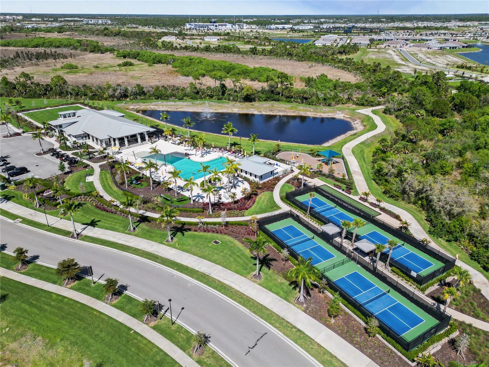 18065 Grand Prosperity Dr Property Photo 32