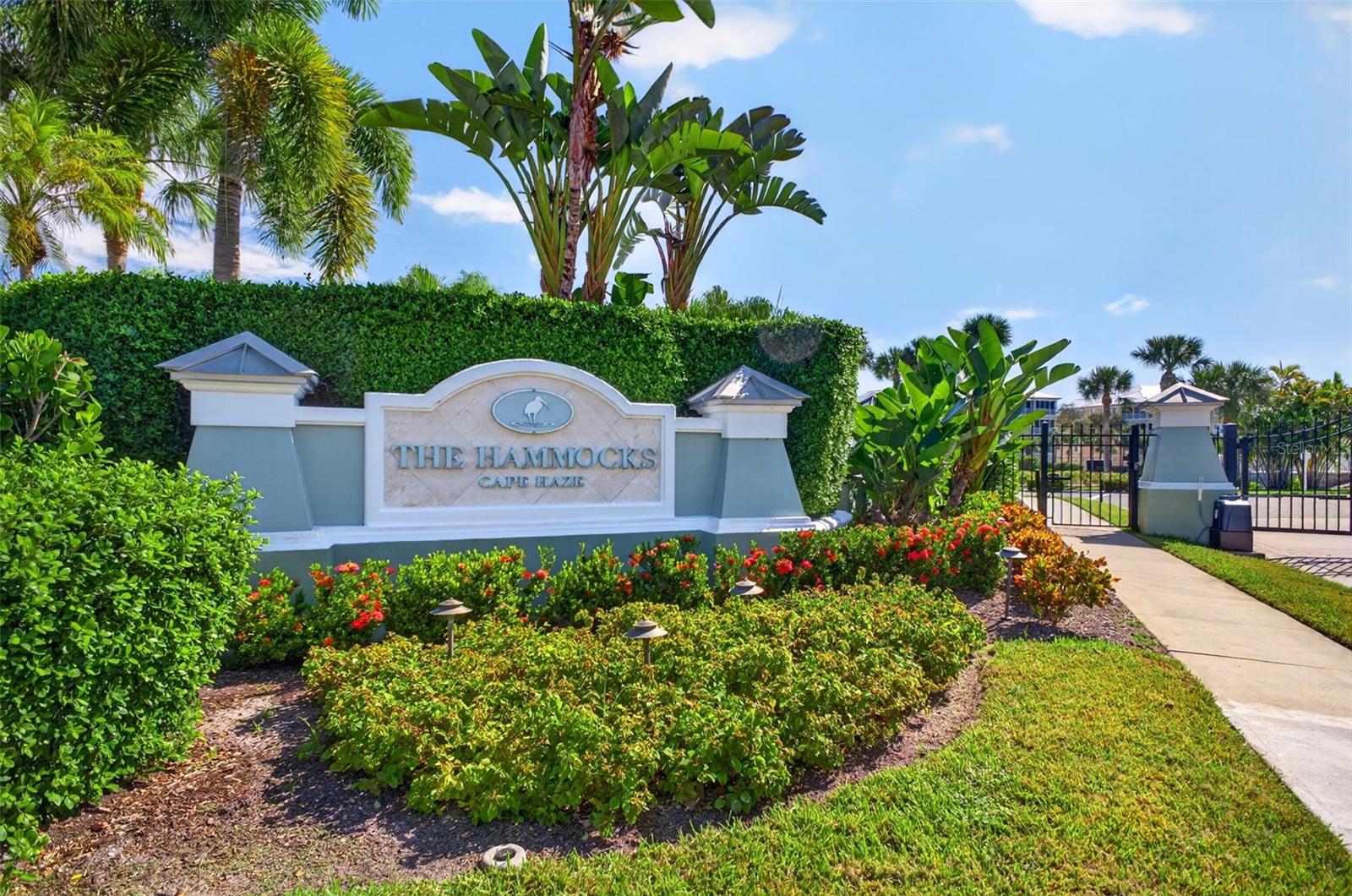 8561 Amberjack Cir #302 Property Photo 2