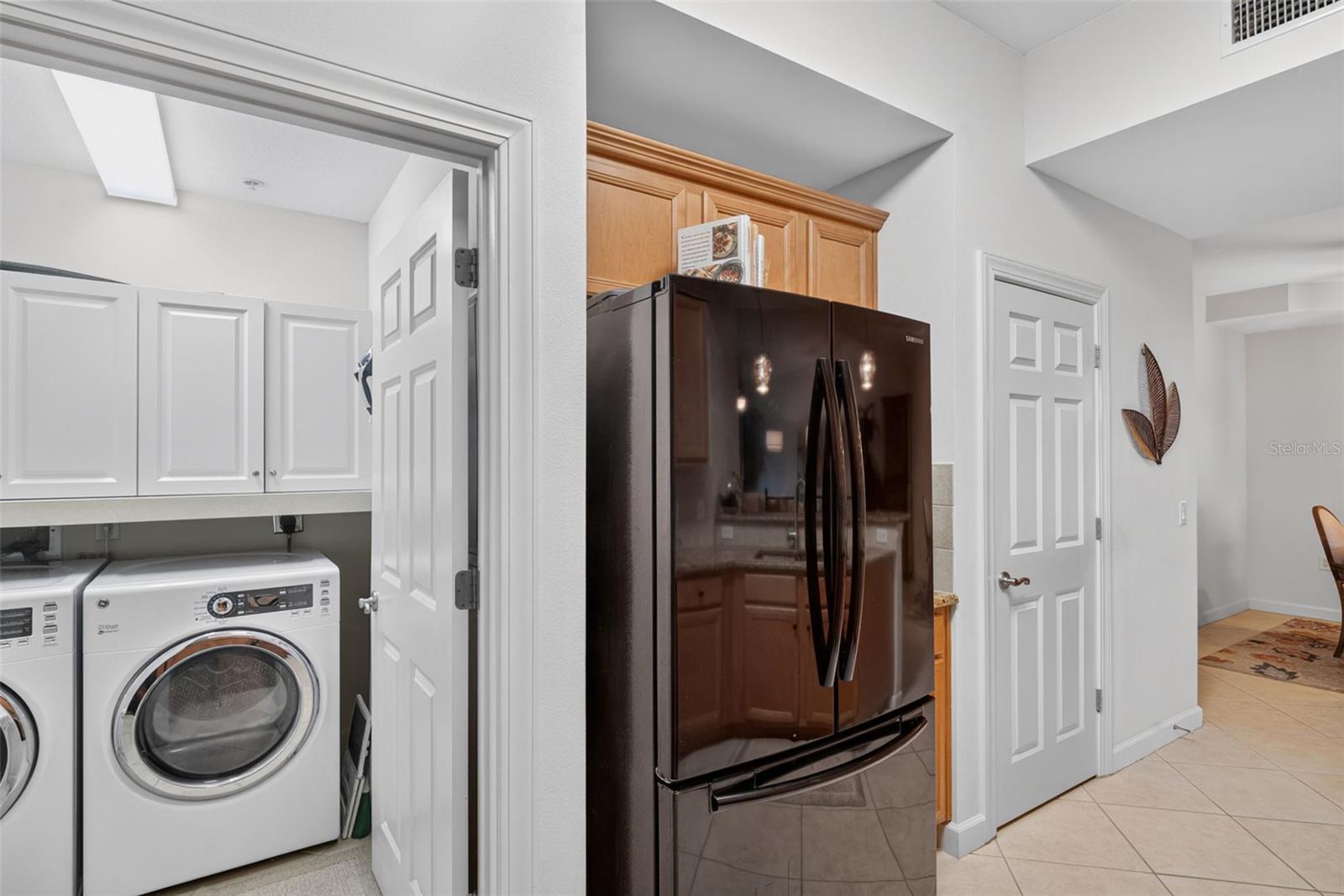 8561 Amberjack Cir #302 Property Photo 15