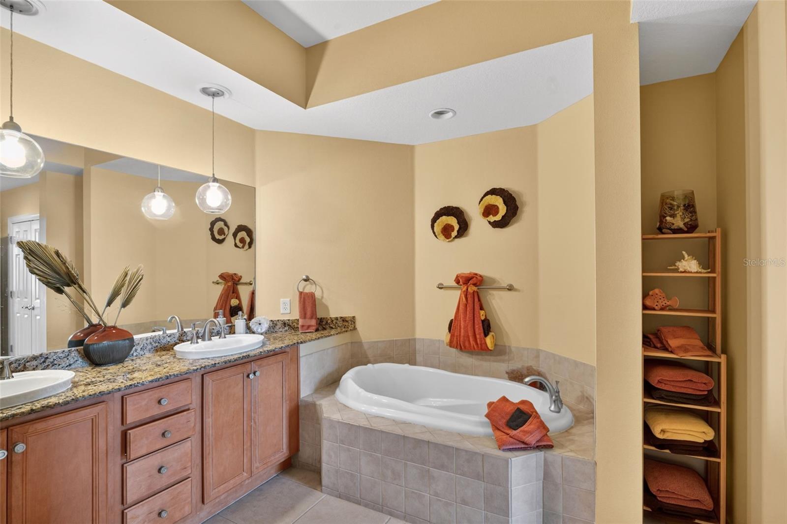 8561 Amberjack Cir #302 Property Photo 26