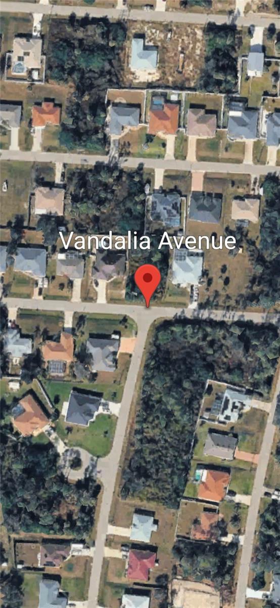 Vandalia Ave Property Photo 2
