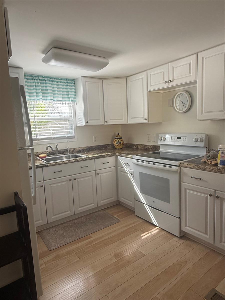 716 Carefree Property Photo 11