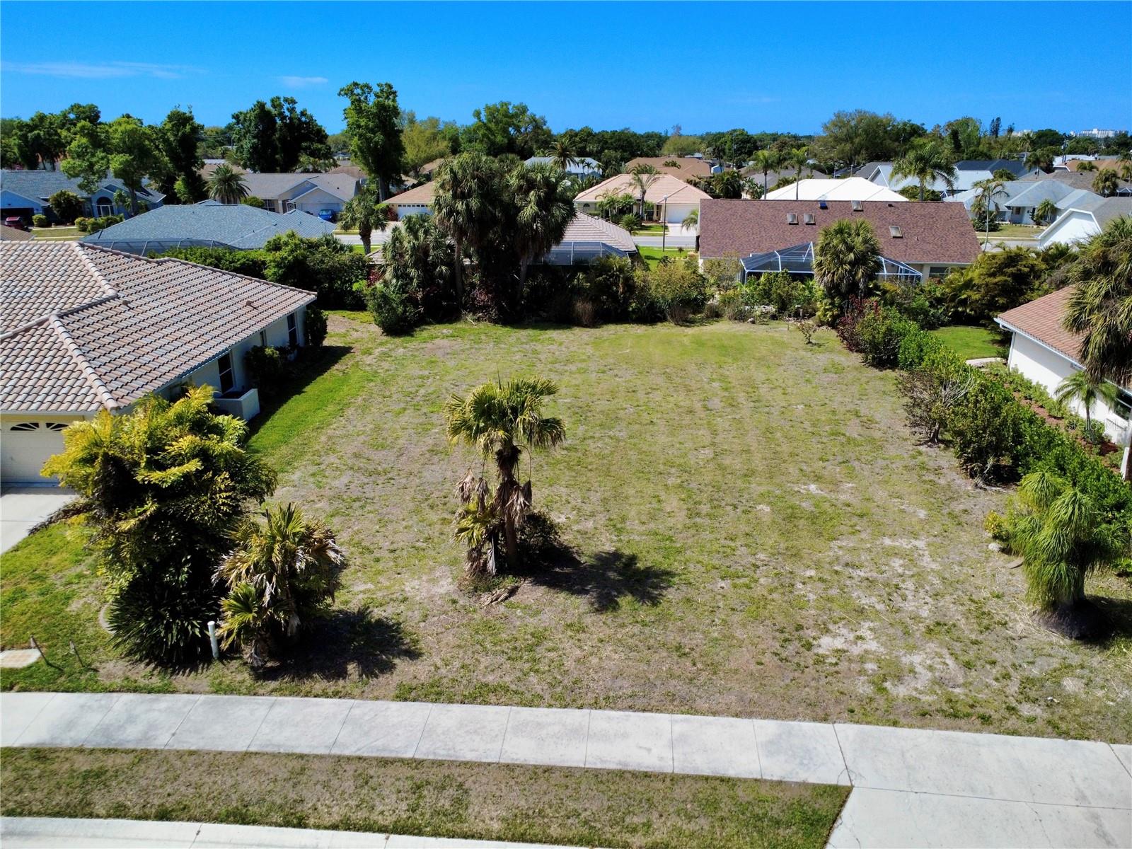 565 PARK ESTATES SQ