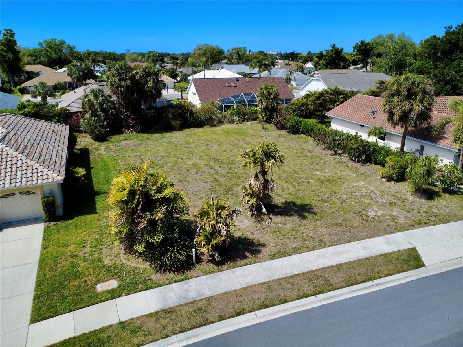 565 Park Estates Sq Property Photo 3