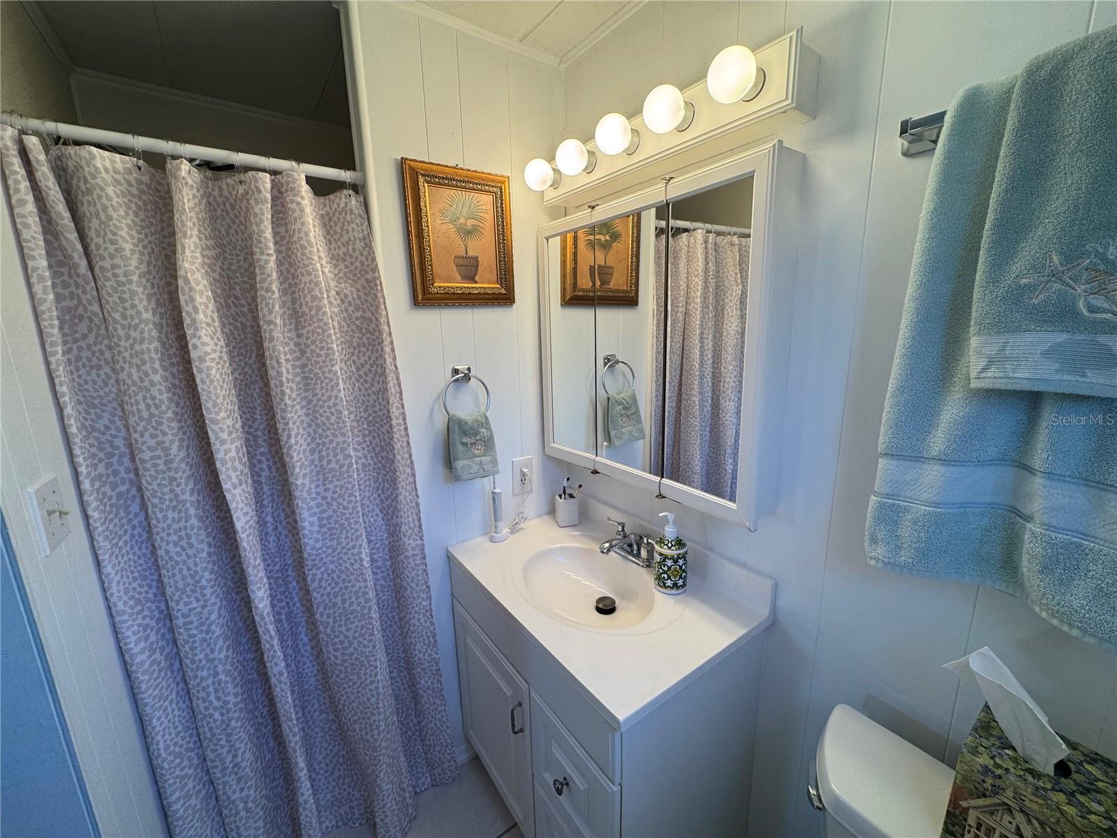 611 Iris Drive Property Photo 8