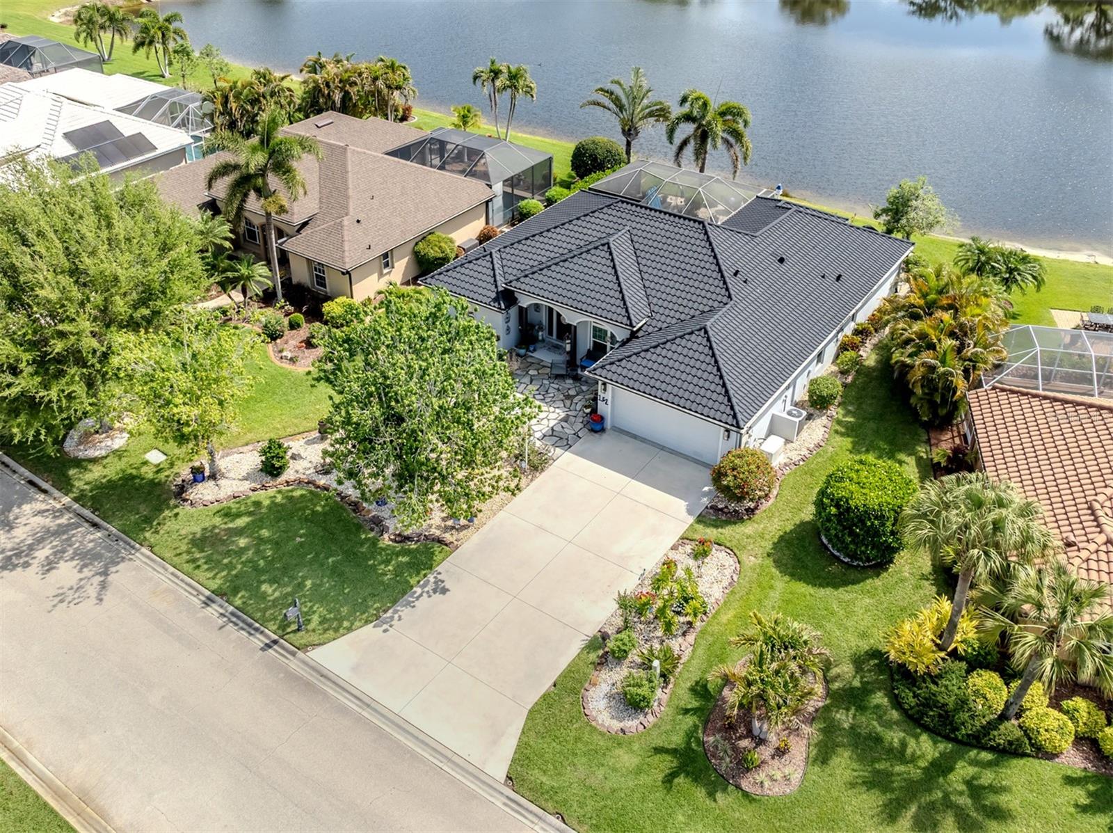 132 Wading Bird Dr Property Photo 2