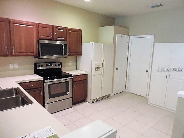 7151 83rd Dr E Property Photo 3