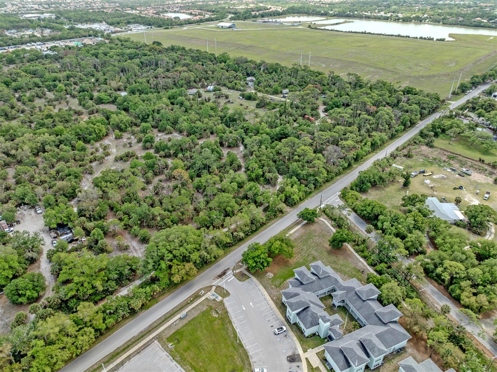400 S Havana Rd Property Photo 13