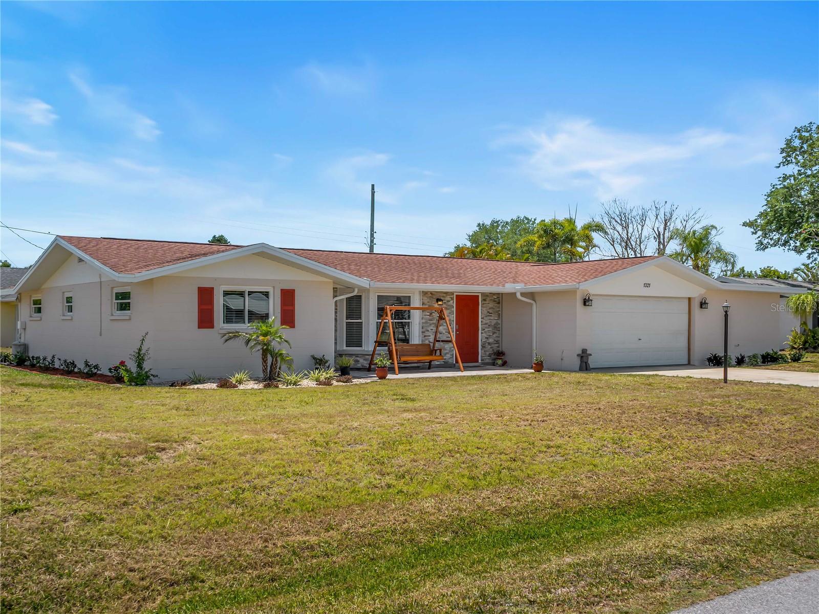 1321 Fir Ave Property Photo 1