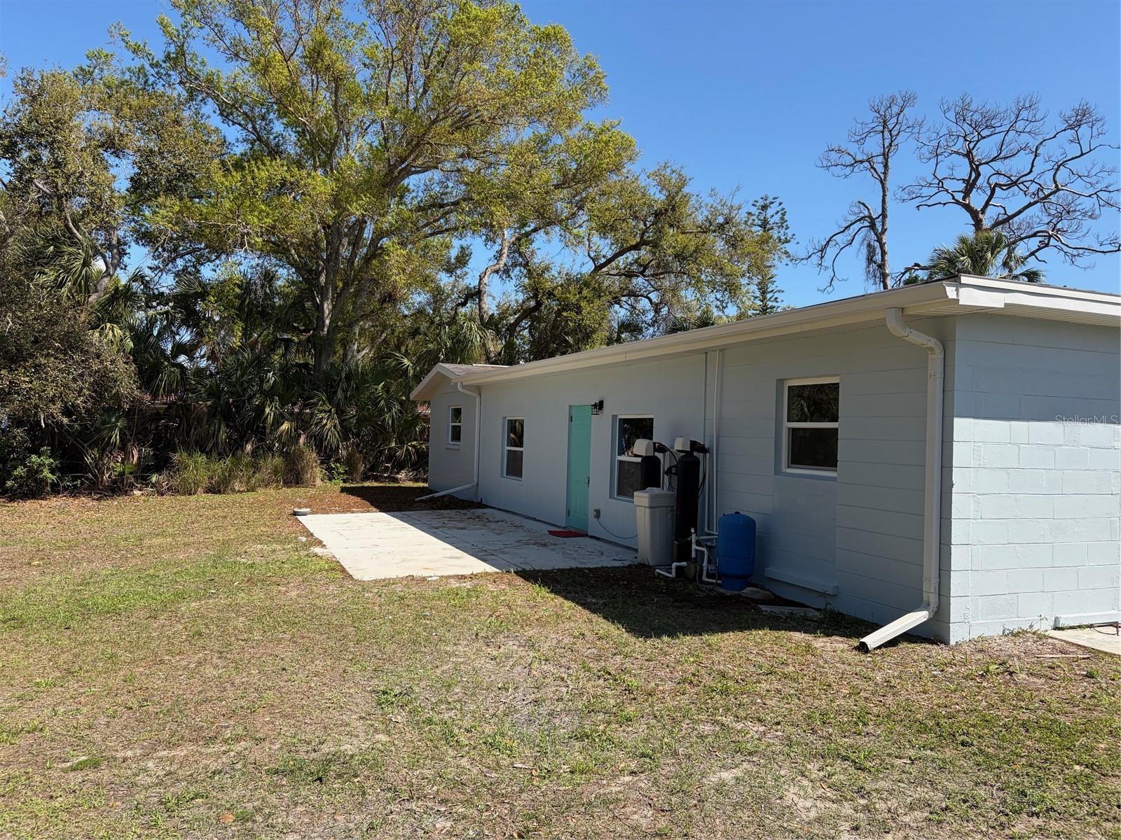 201 Palmetto Rd Property Photo 3