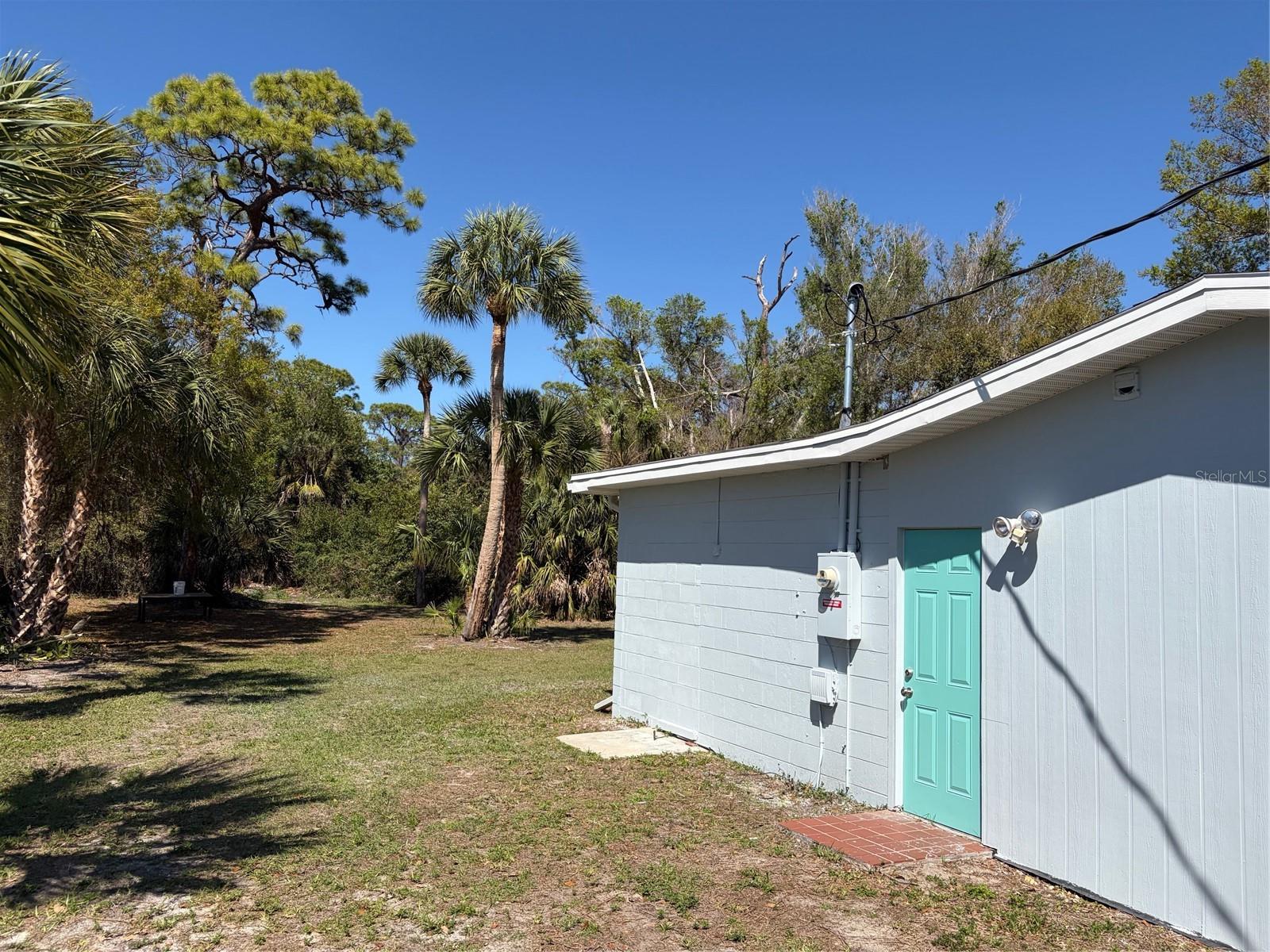 201 Palmetto Rd Property Photo 4