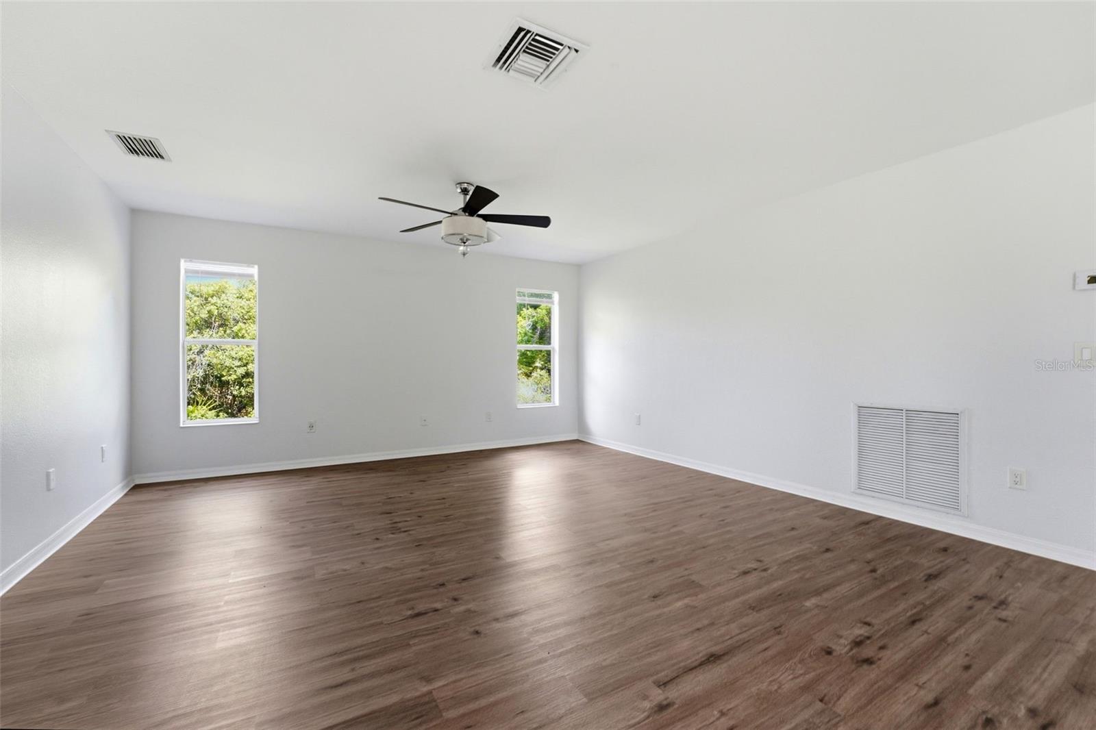 2637 Courtland Ave Property Photo 16