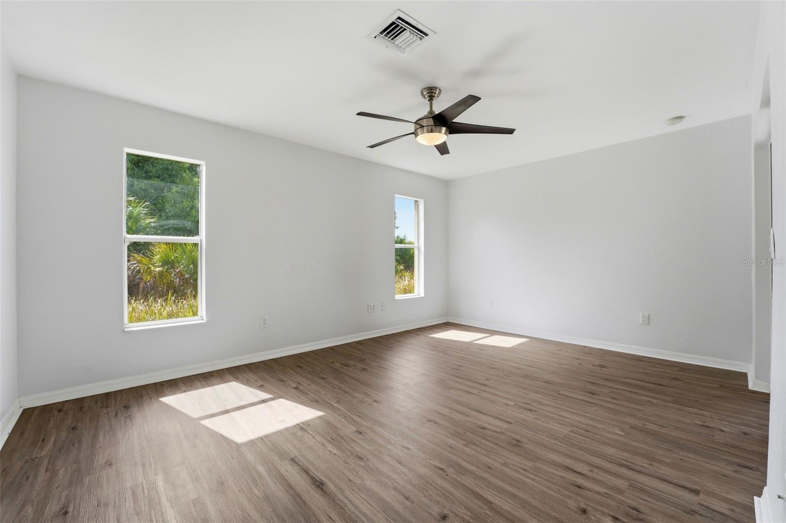 2637 Courtland Ave Property Photo 18