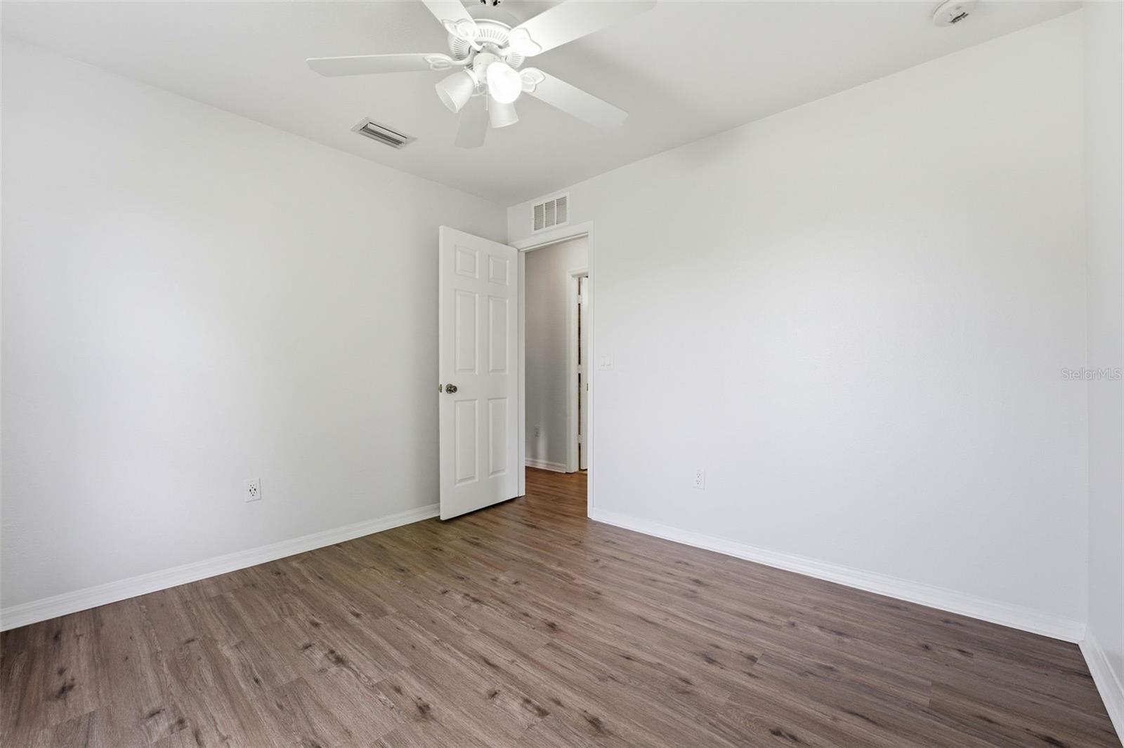 2637 Courtland Ave Property Photo 28