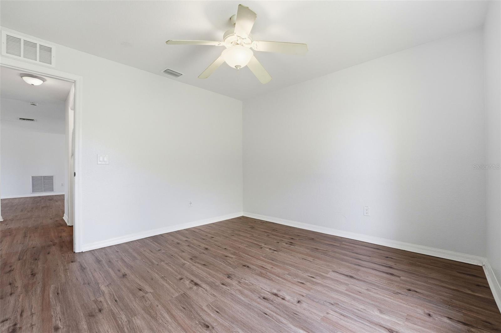 2637 Courtland Ave Property Photo 32