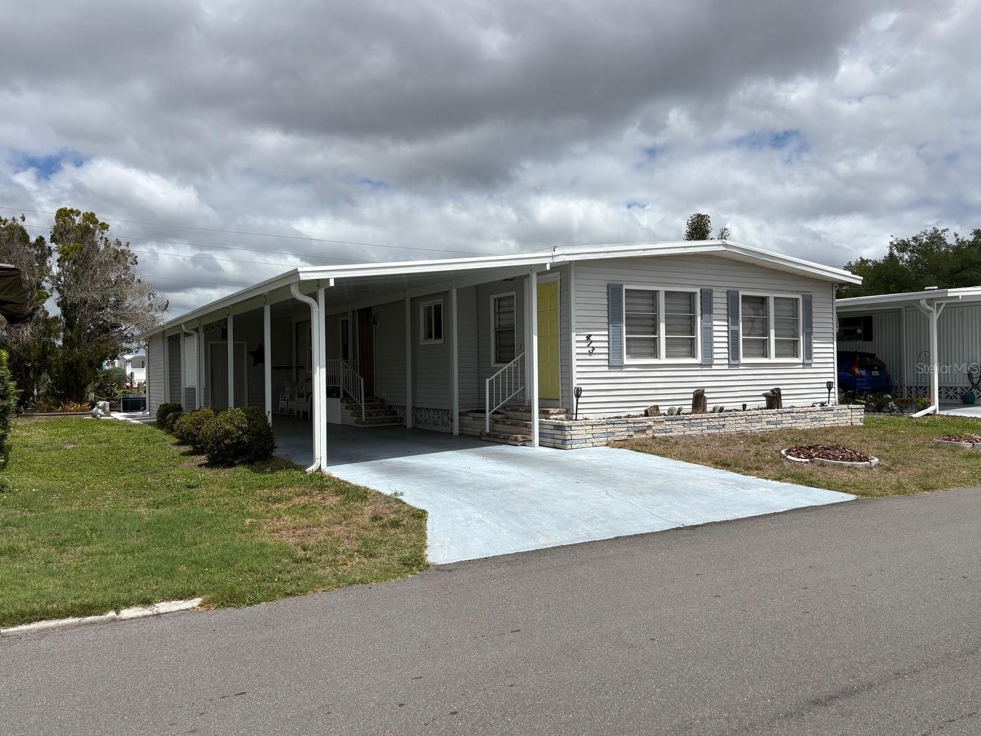 413 Cervina Dr N Property Photo 2