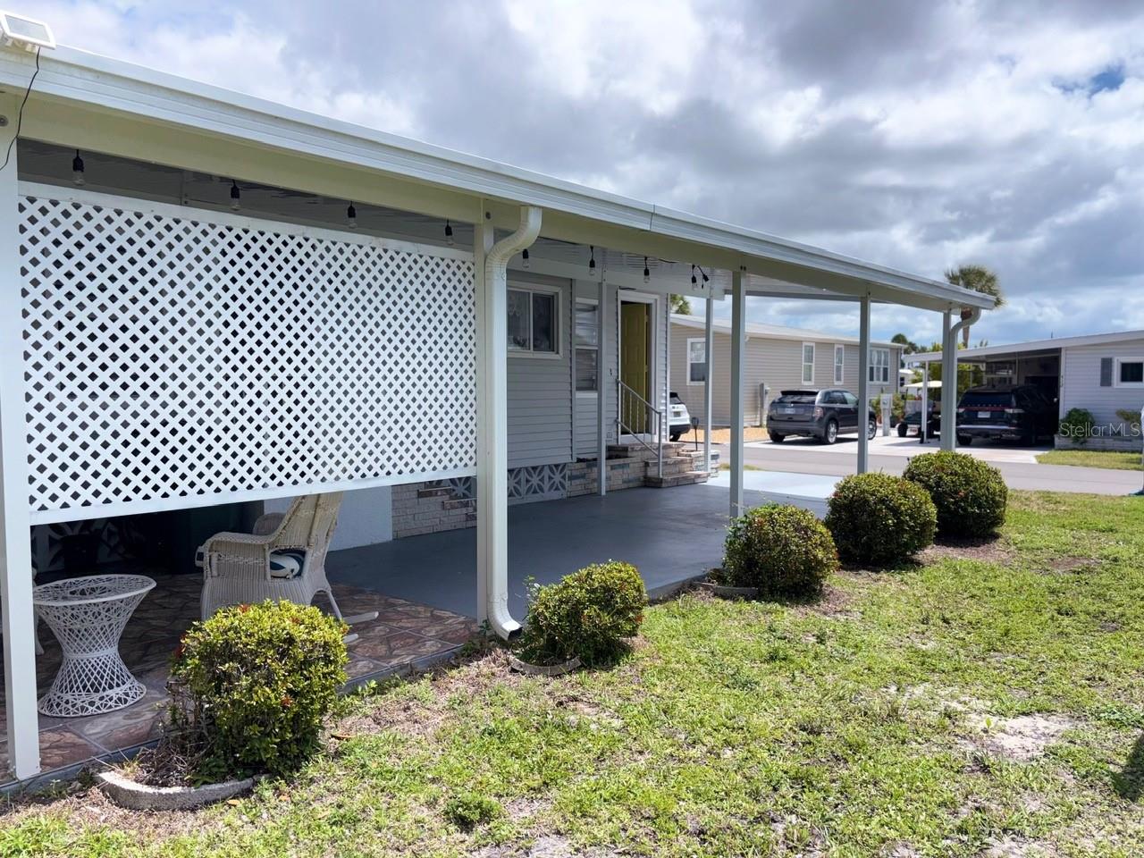 413 Cervina Dr N Property Photo 3