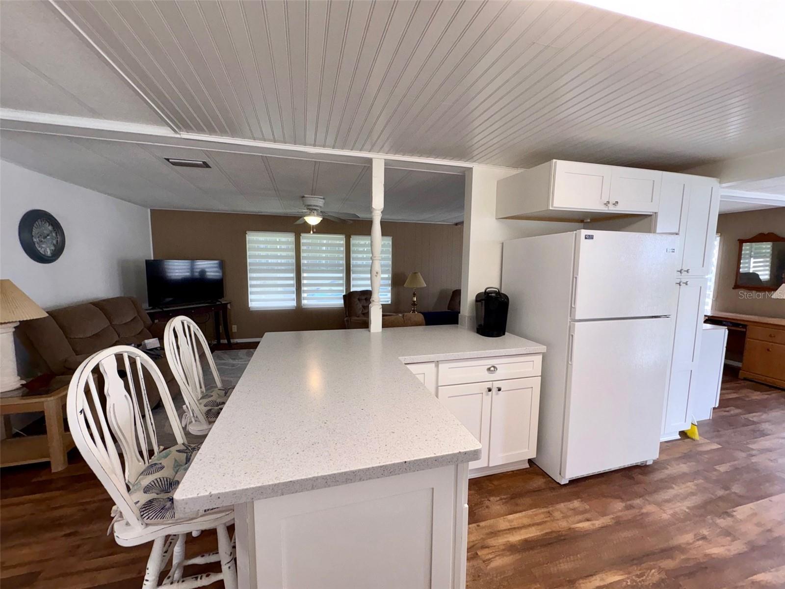 413 Cervina Dr N Property Photo 6