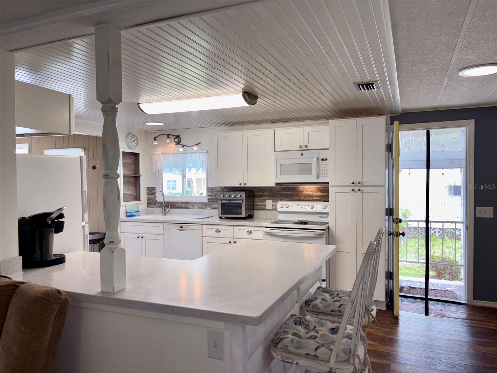 413 Cervina Dr N Property Photo 7