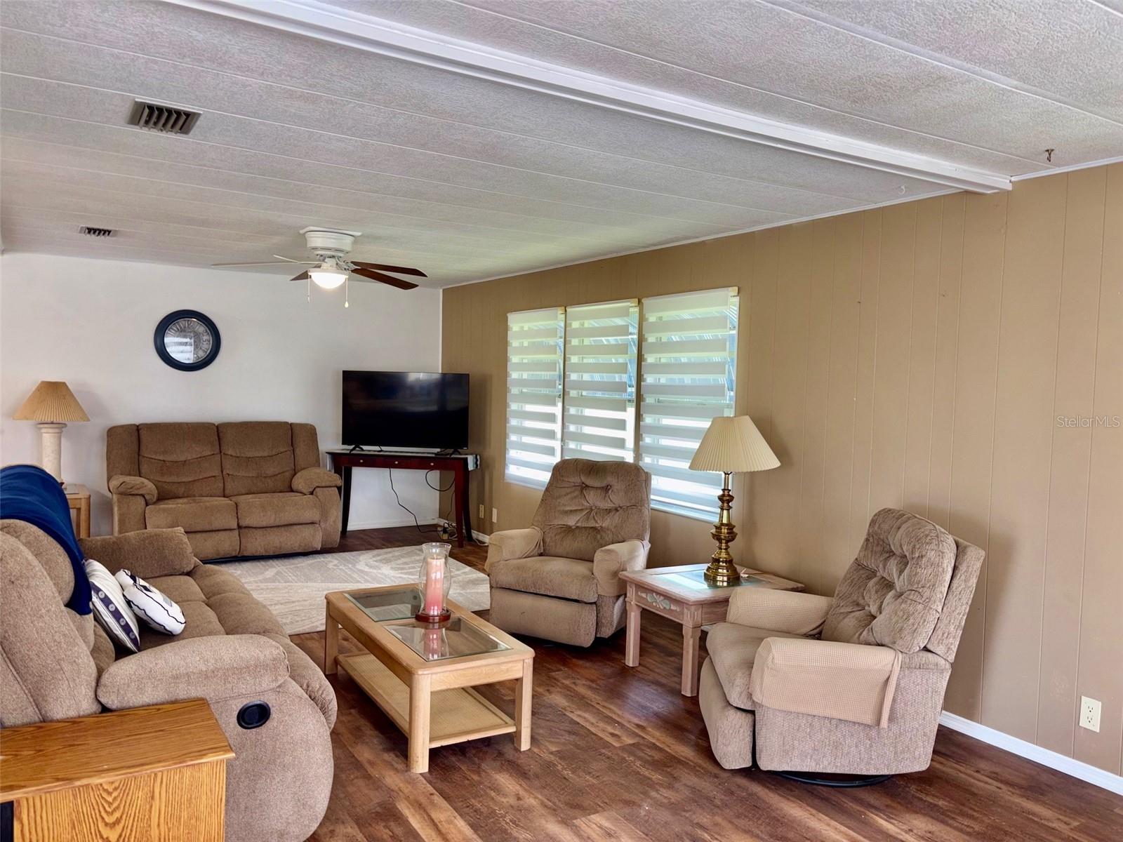 413 Cervina Dr N Property Photo 14