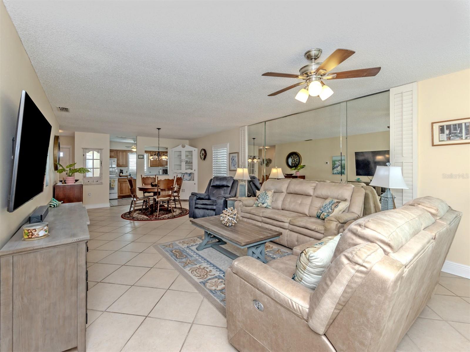 414 Circlewood Dr #h2 Property Photo 12