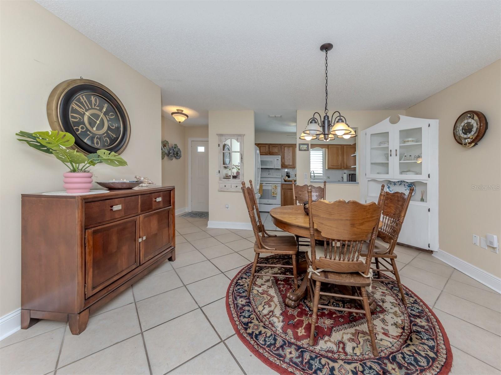 414 Circlewood Dr #h2 Property Photo 14