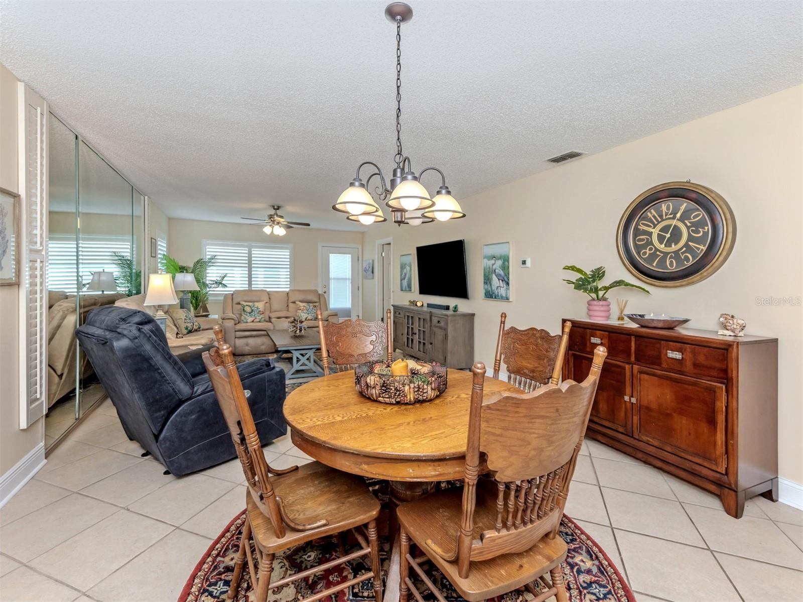 414 Circlewood Dr #h2 Property Photo 15