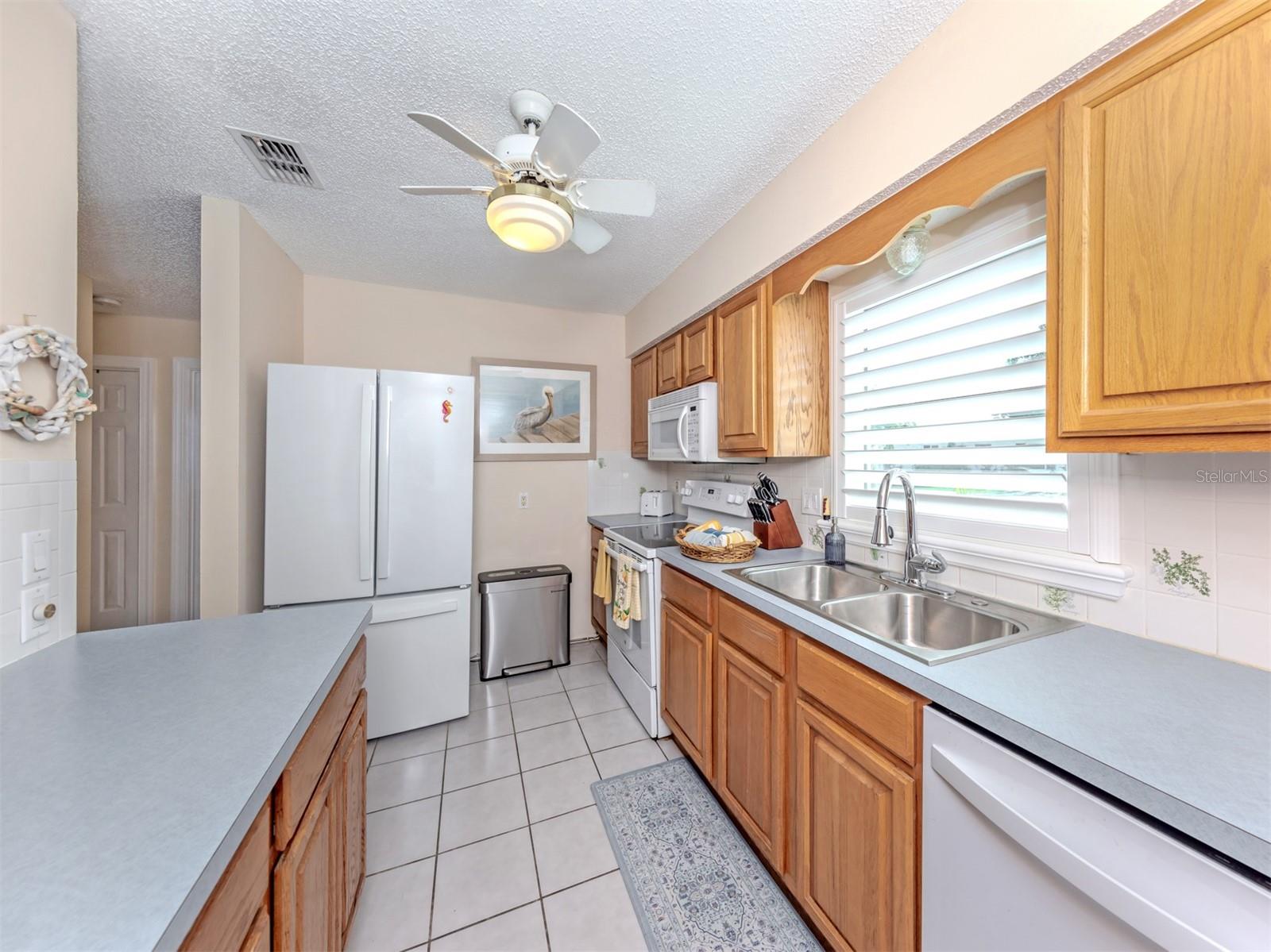 414 Circlewood Dr #h2 Property Photo 16
