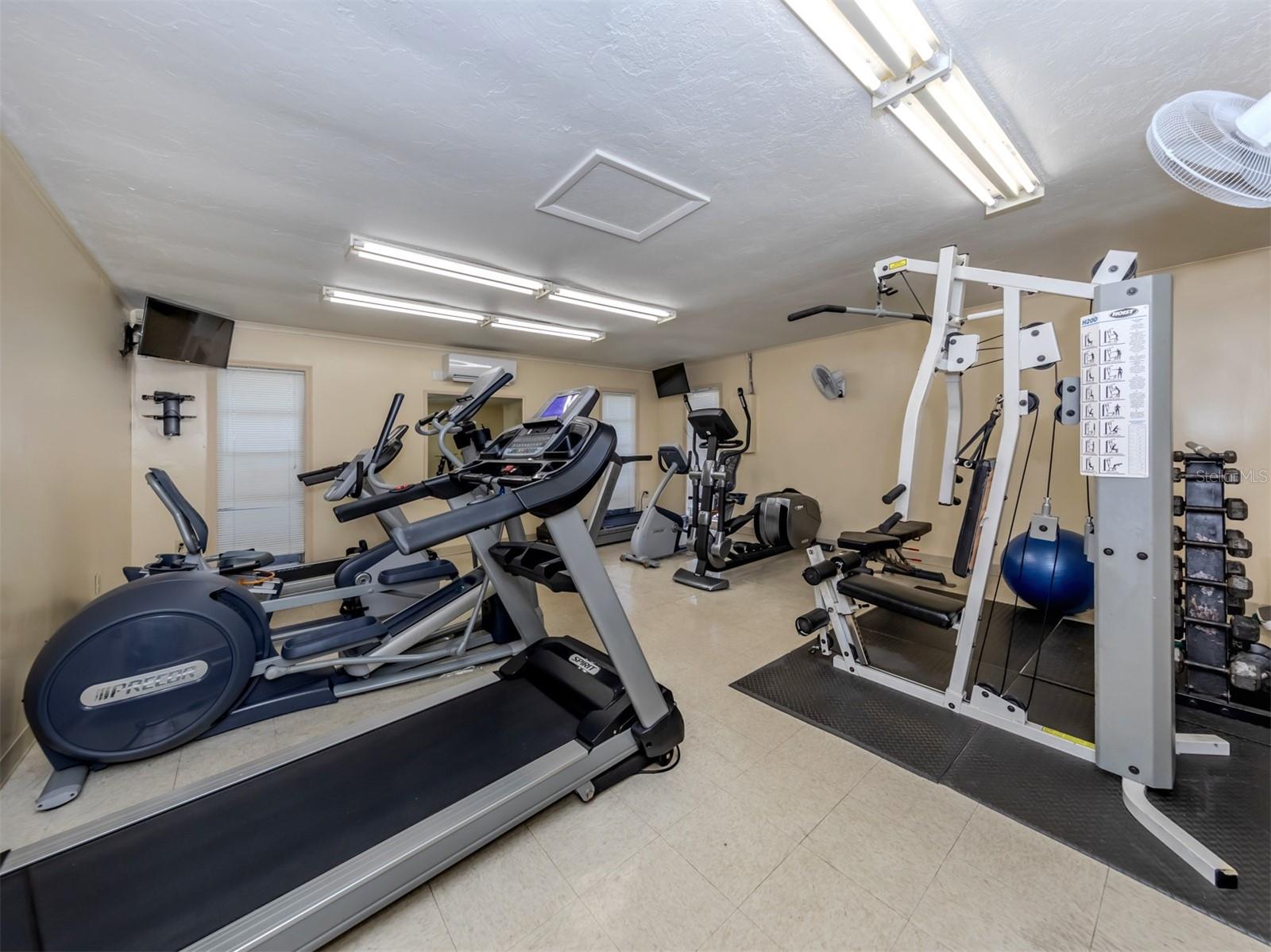 414 Circlewood Dr #h2 Property Photo 32