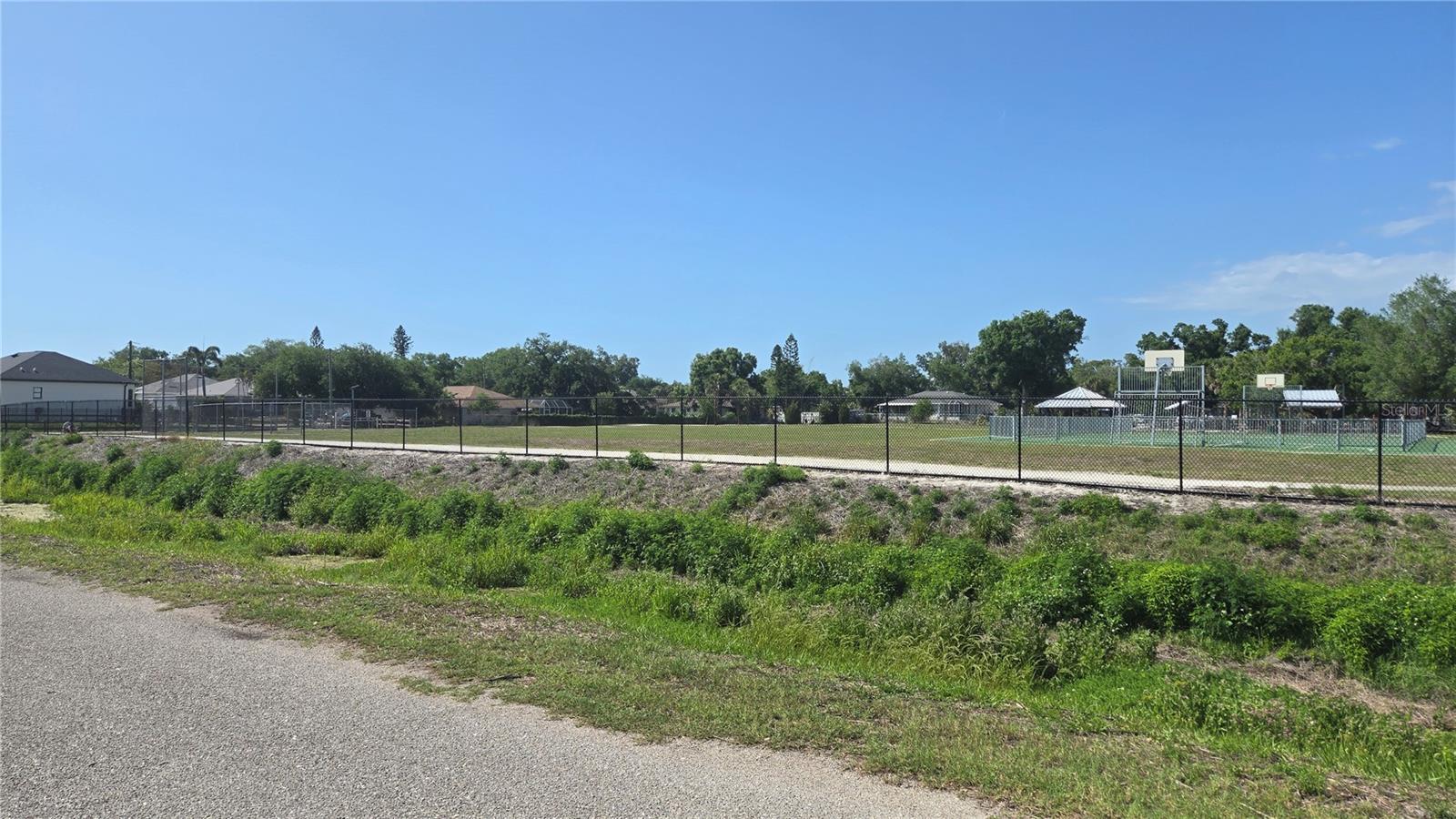 Rolla Rd Property Photo 5