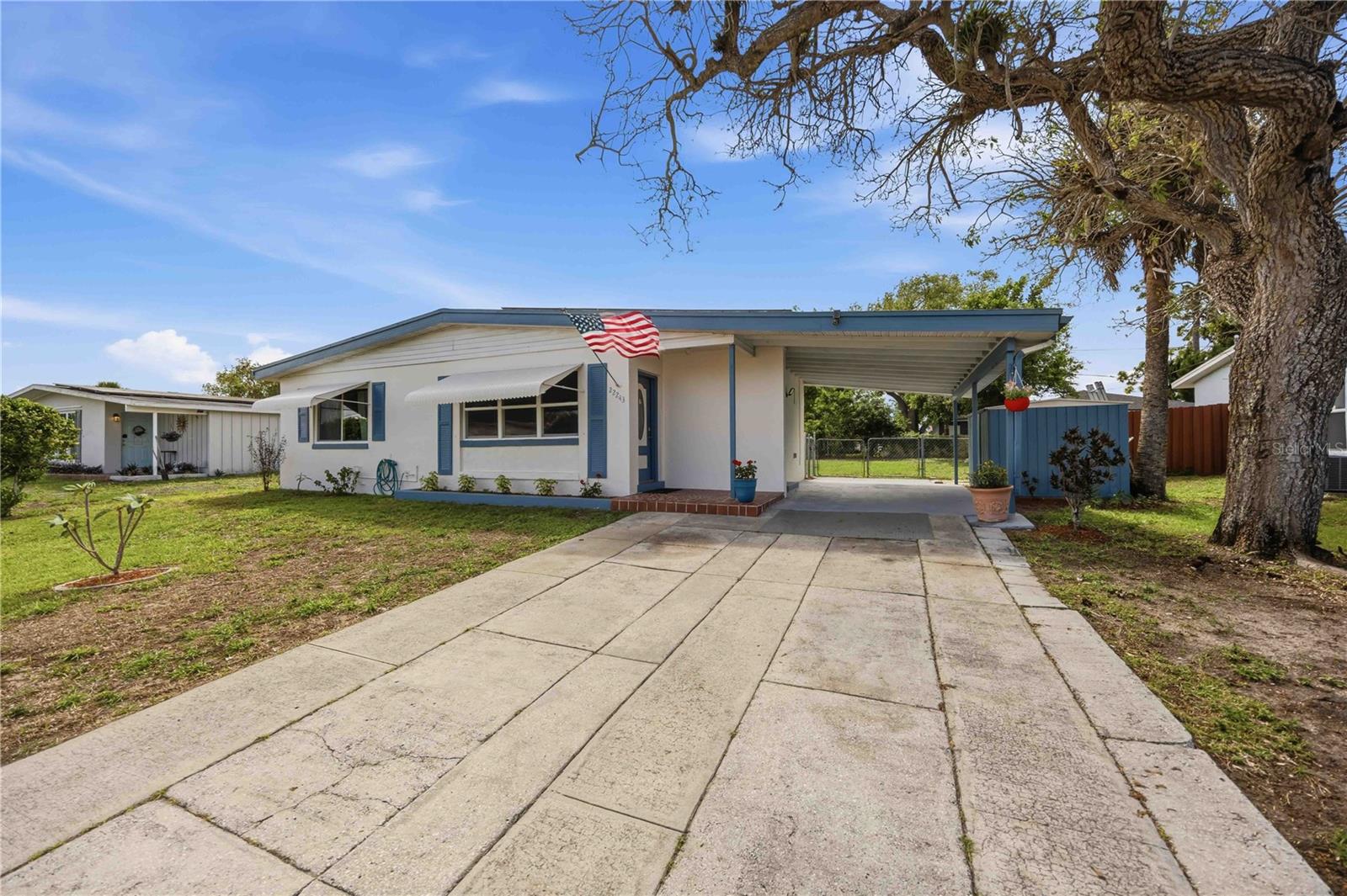 22243 HERNANDO AVE Property Photo 1