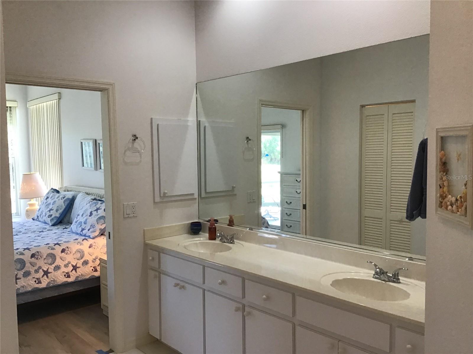 737 Pond Lily Way Property Photo 8