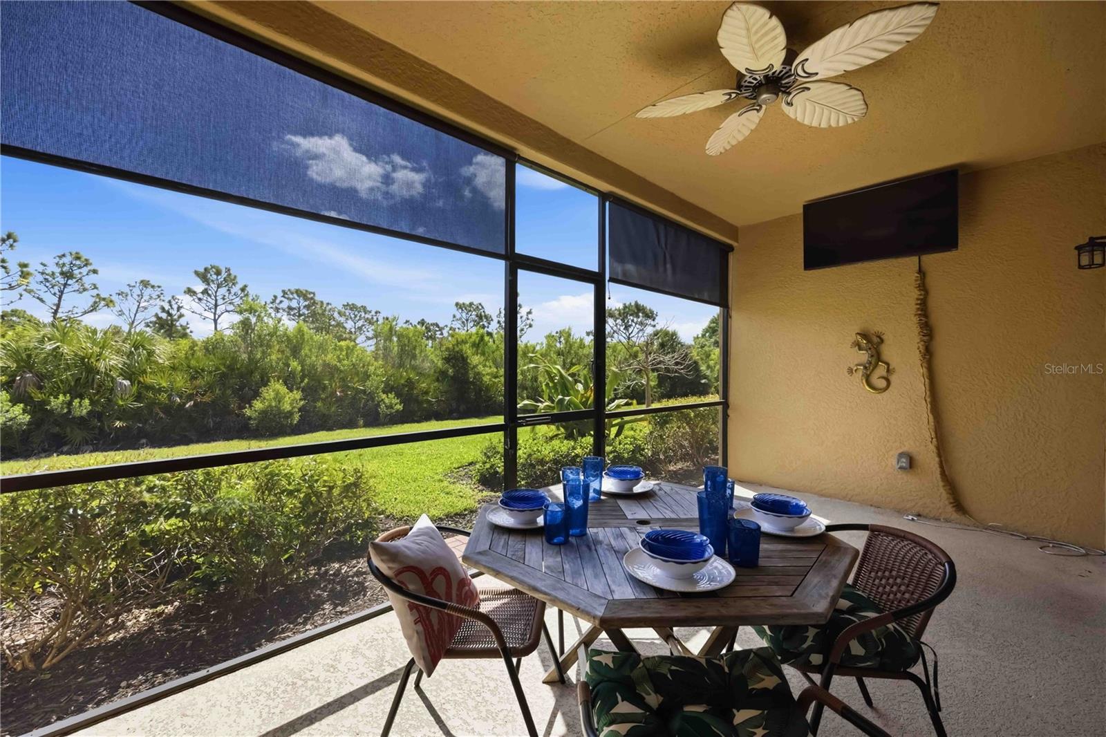 10055 Crooked Creek Dr #102 Property Photo 6
