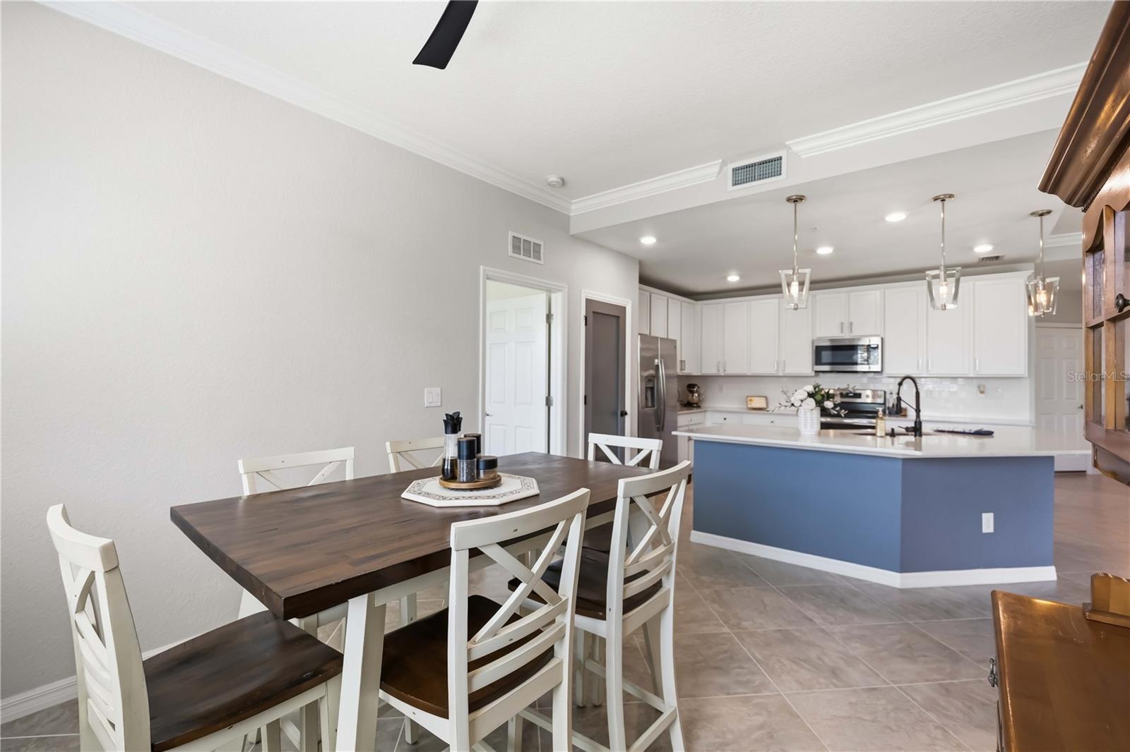 10055 Crooked Creek Dr #102 Property Photo 21