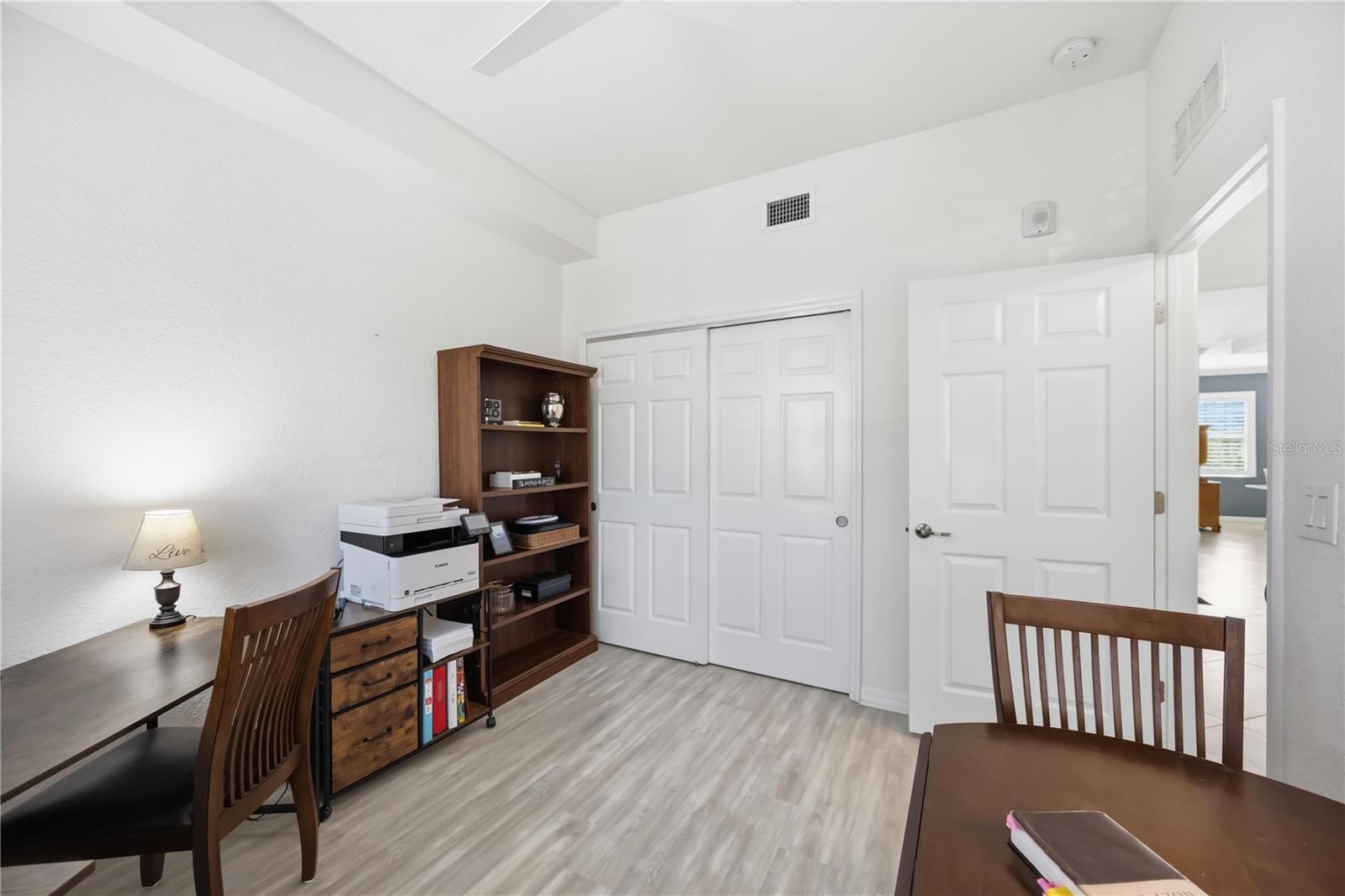10055 Crooked Creek Dr #102 Property Photo 23