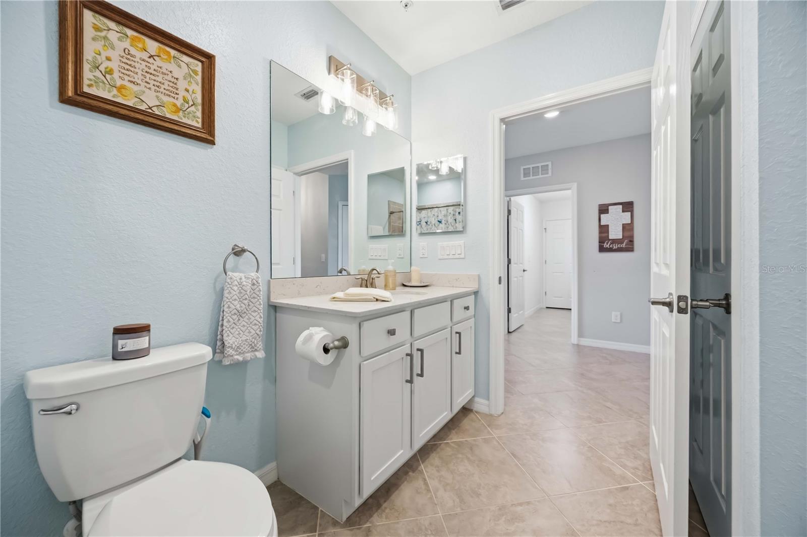 10055 Crooked Creek Dr #102 Property Photo 25