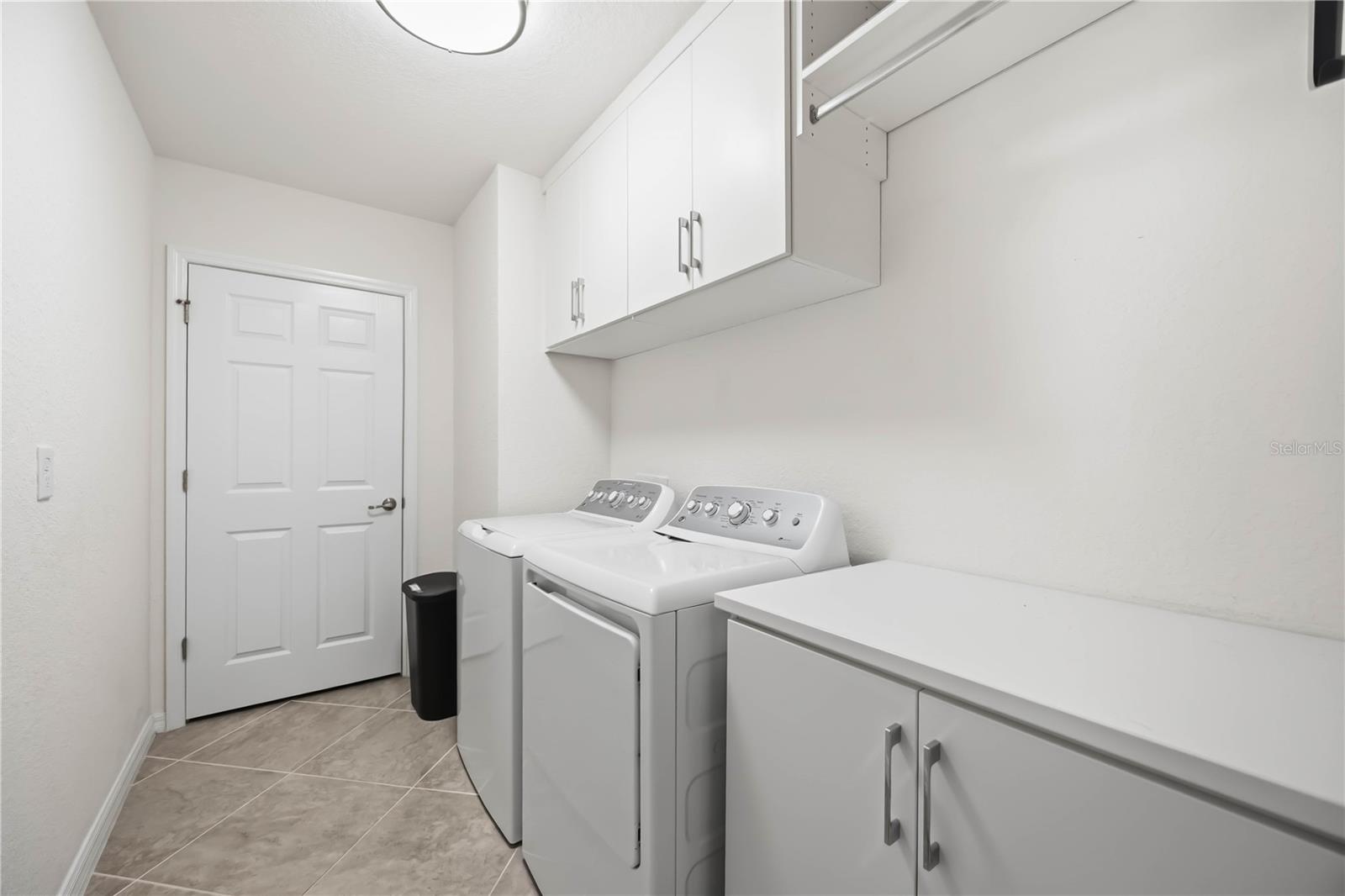 10055 Crooked Creek Dr #102 Property Photo 26