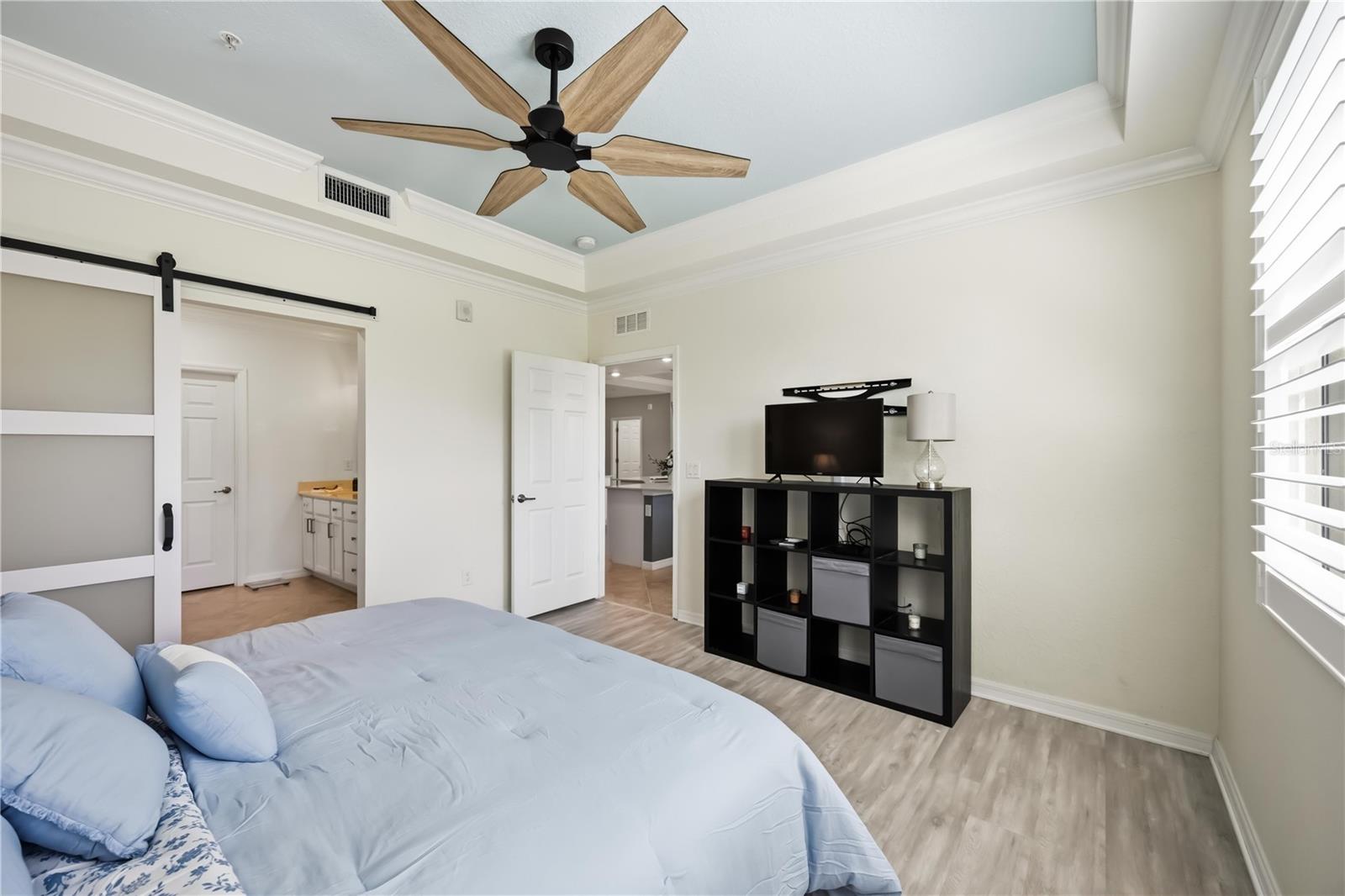 10055 Crooked Creek Dr #102 Property Photo 30