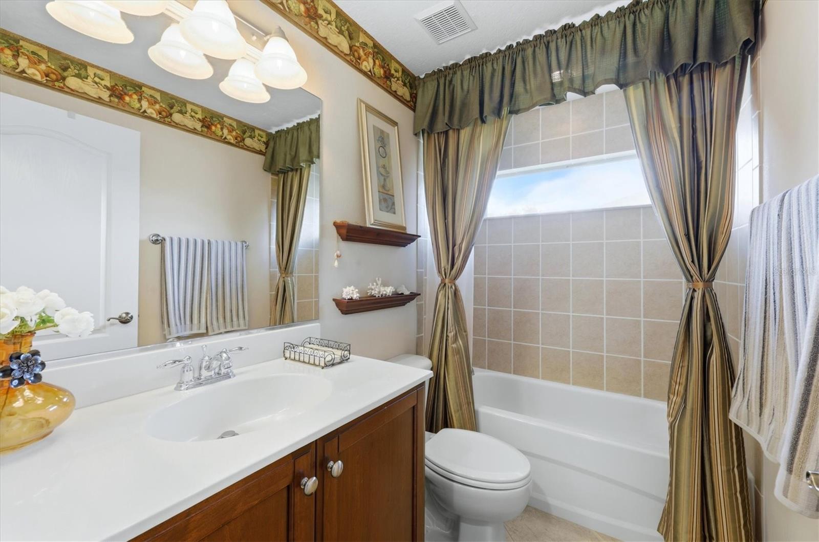 1166 Eagles Flight Way Property Photo 44