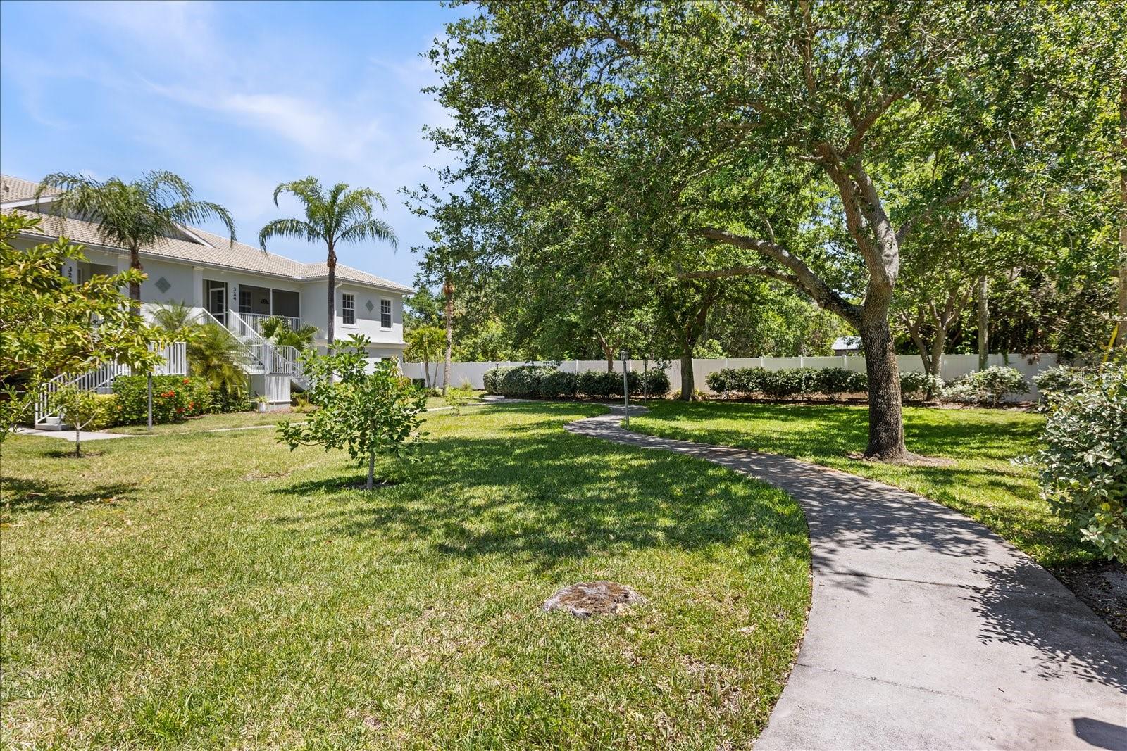300 Gardens Edge Dr #324 Property Photo 27
