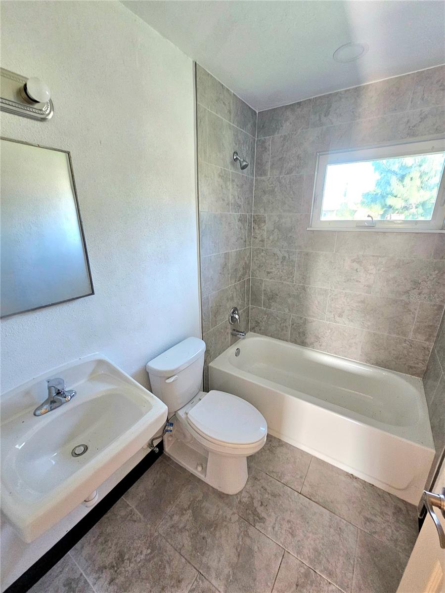 111 Jordan Ave Property Photo 14