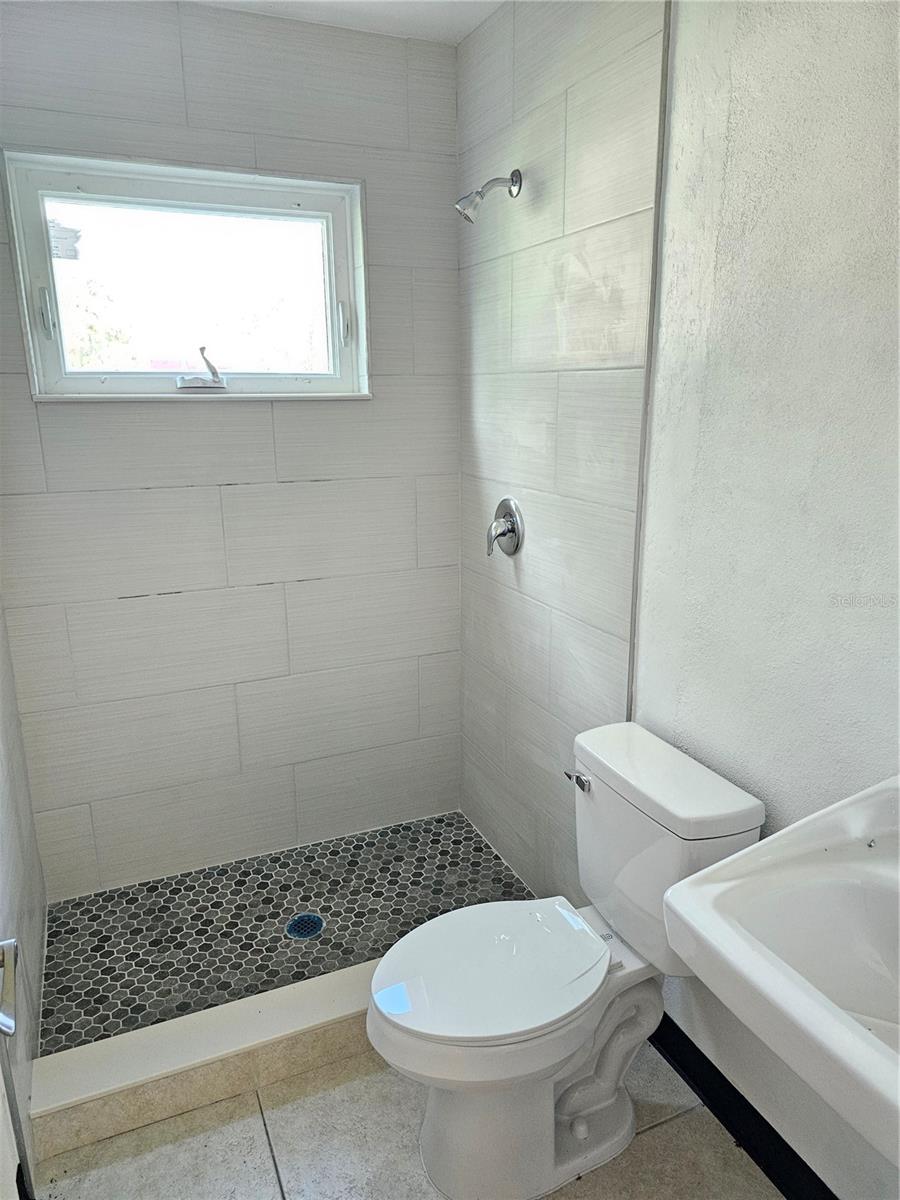111 Jordan Ave Property Photo 15