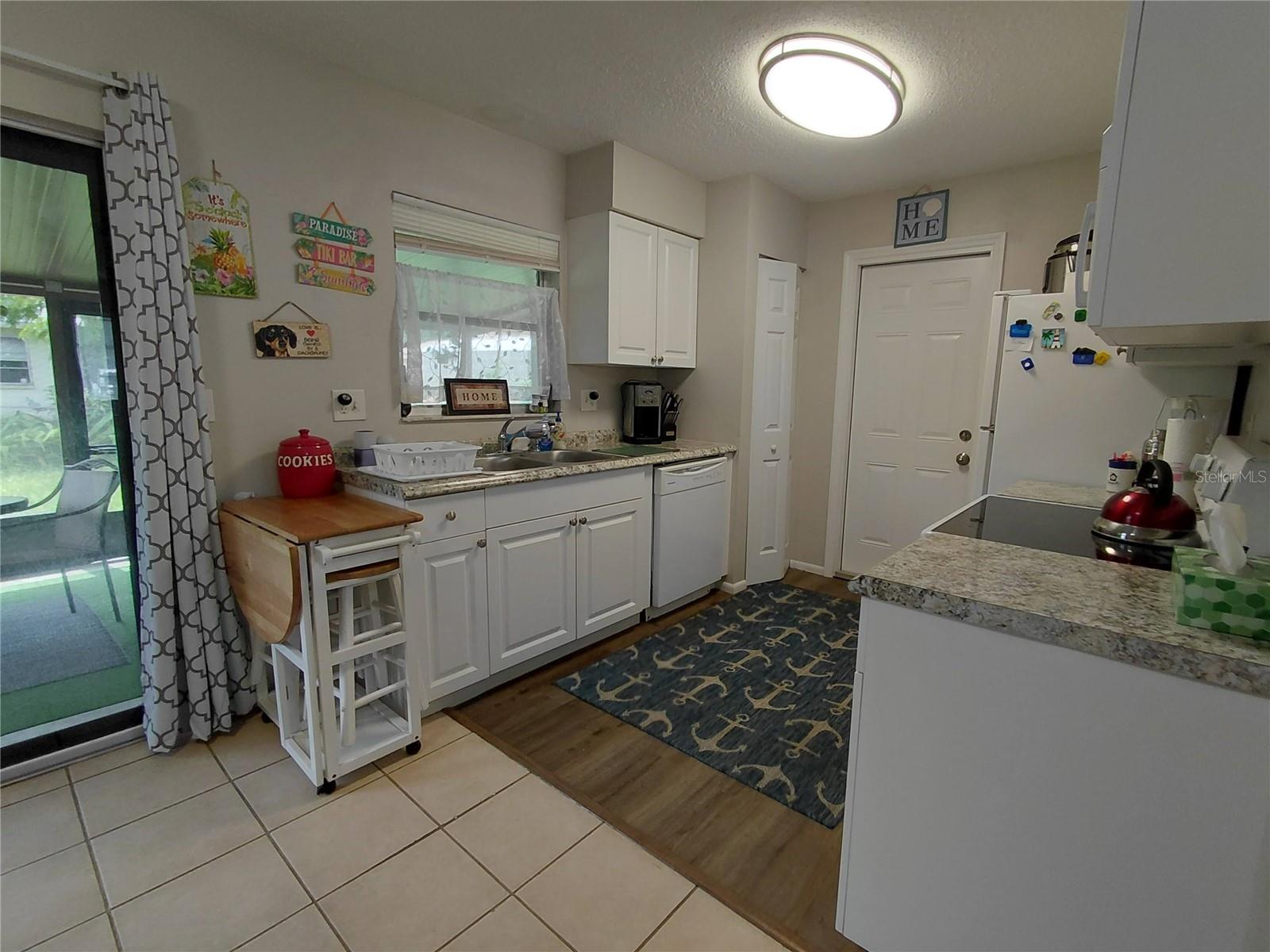 N6143977 Property Photo 6