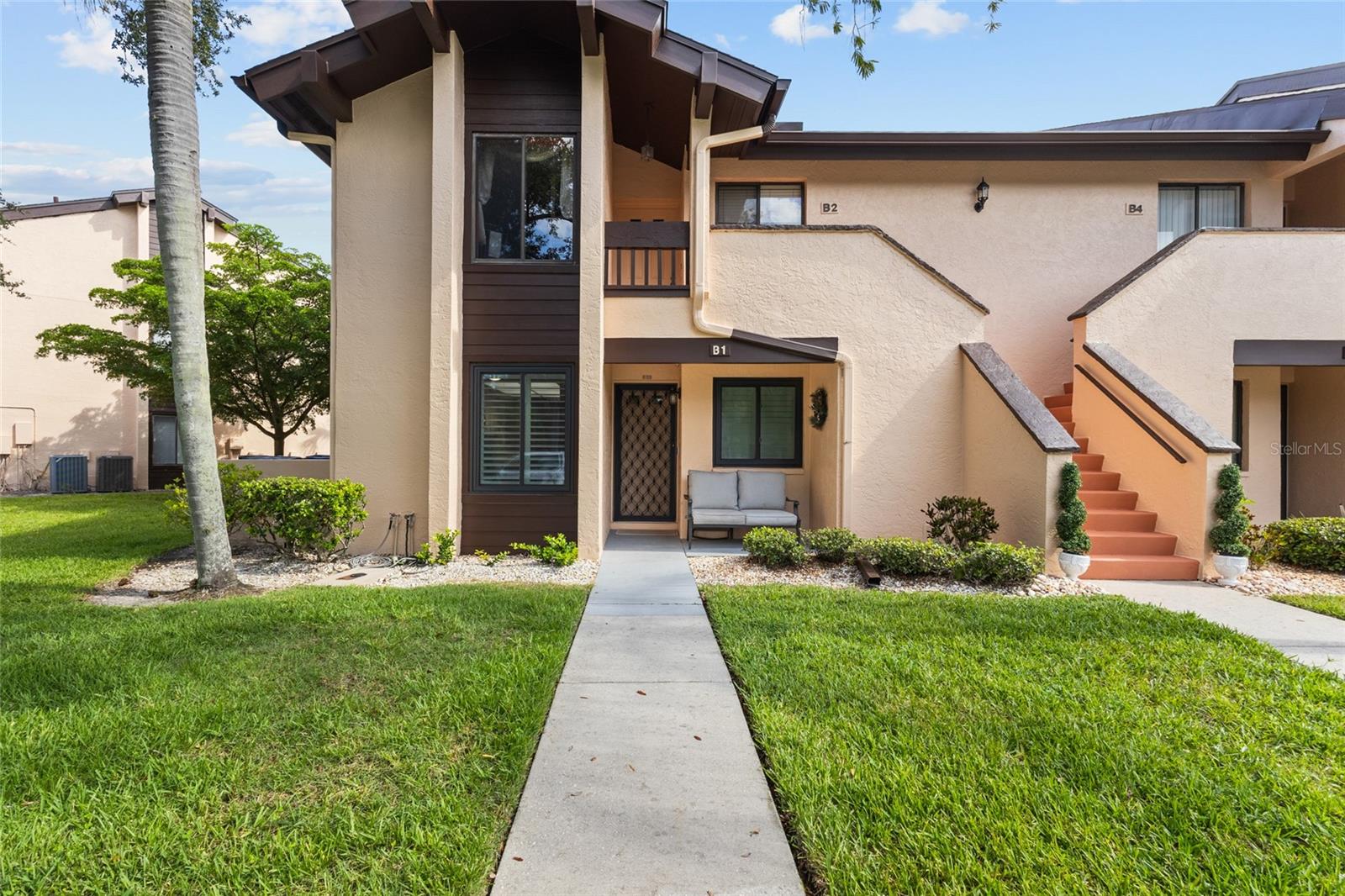 6211 TIMBER LAKE DR #B1 Property Photo 1
