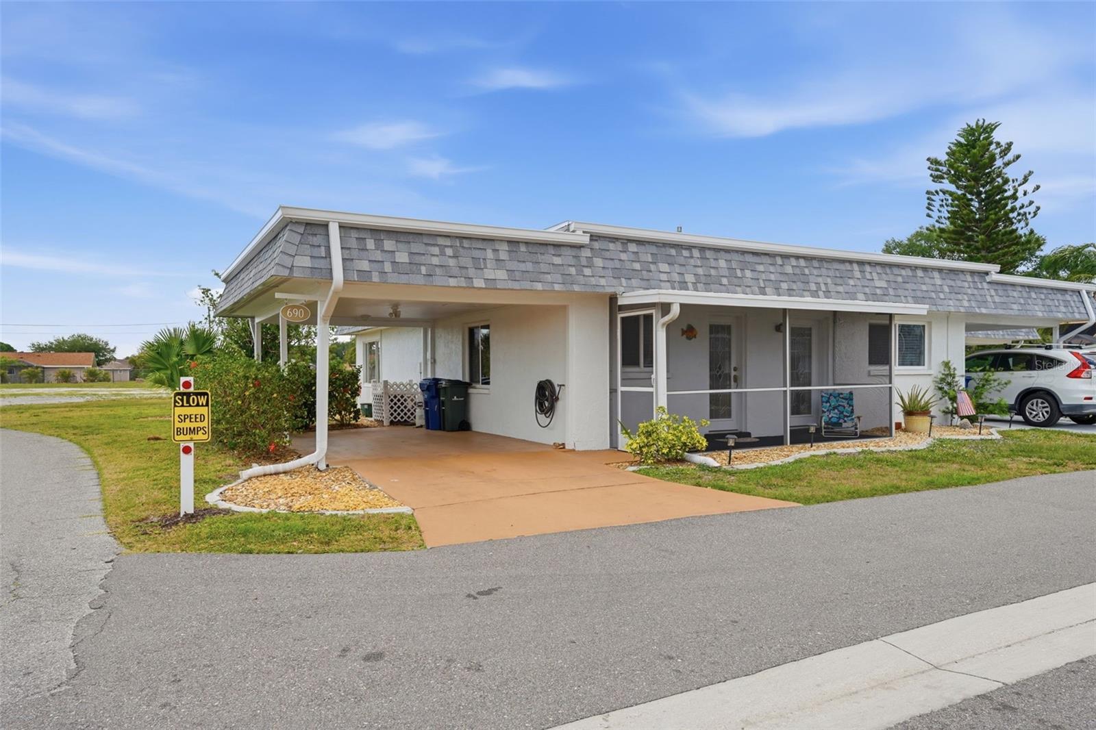 690 Circlewood Dr #w8 Property Photo 6