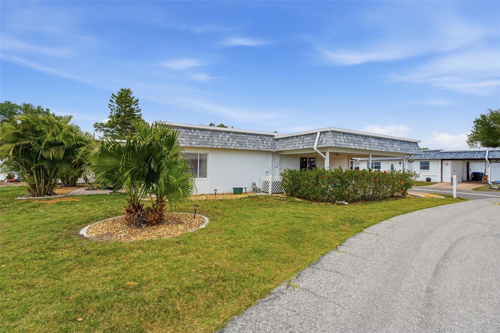 690 Circlewood Dr #w8 Property Photo 7