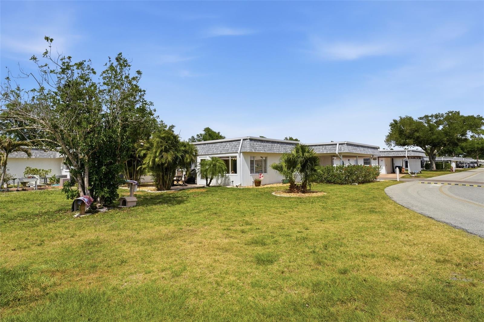 690 Circlewood Dr #w8 Property Photo 8