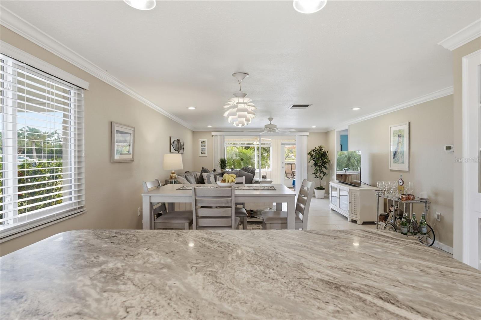 690 Circlewood Dr #w8 Property Photo 13